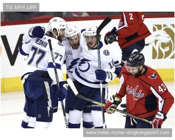 NHL 双加时绝杀，门将扑救 56 次