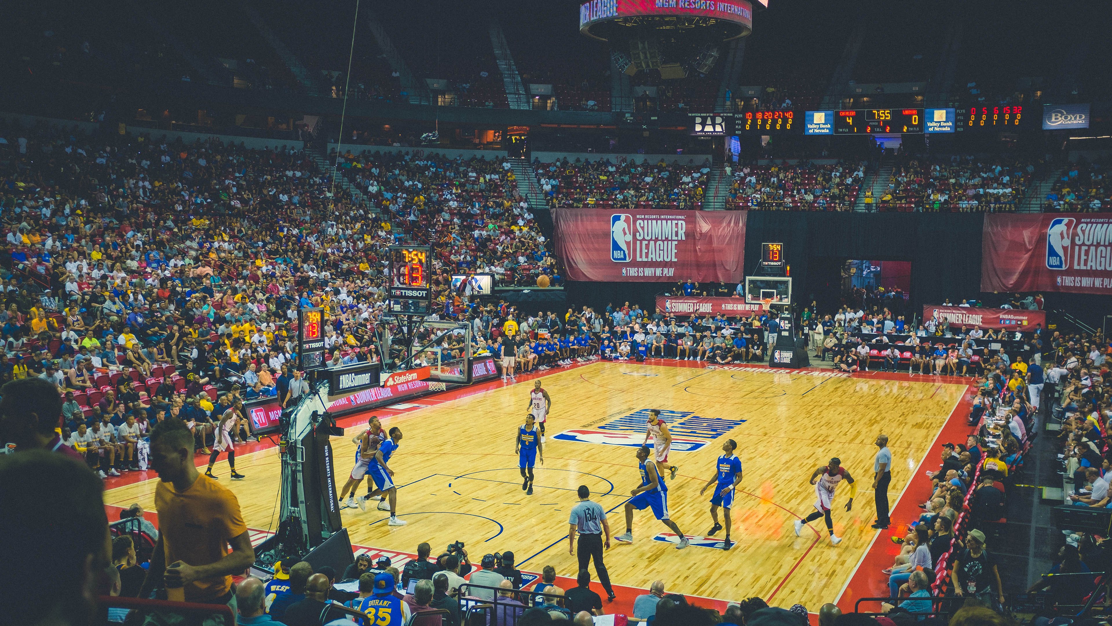 青少年滑板锦标赛 U16中国选手凭高难连招夺冠